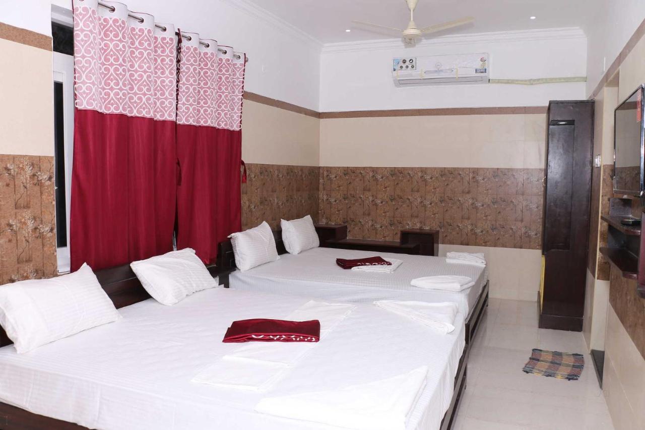 Saravanas Lodge Tiruchchendur Ngoại thất bức ảnh
