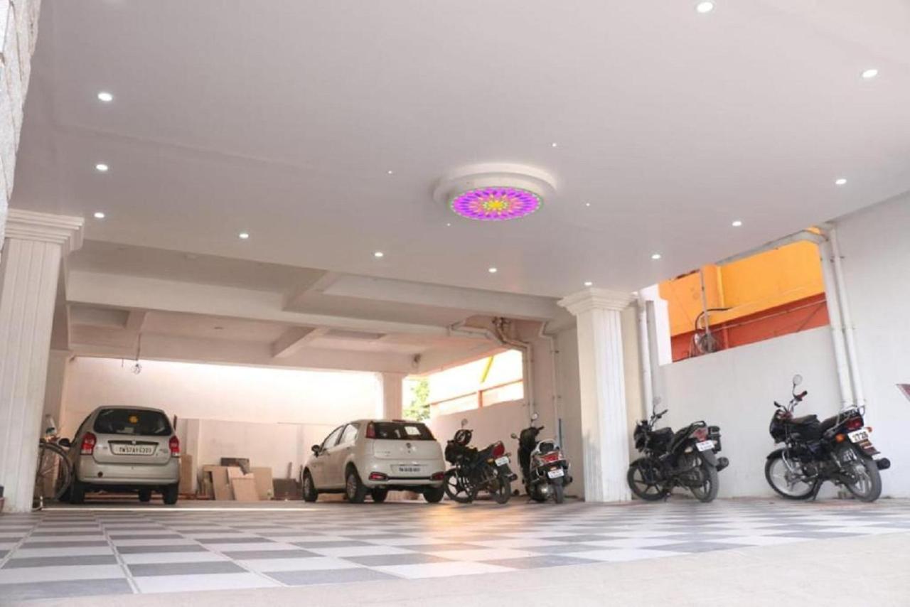 Saravanas Lodge Tiruchchendur Ngoại thất bức ảnh