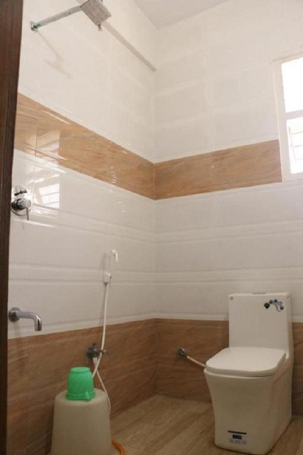 Saravanas Lodge Tiruchchendur Ngoại thất bức ảnh